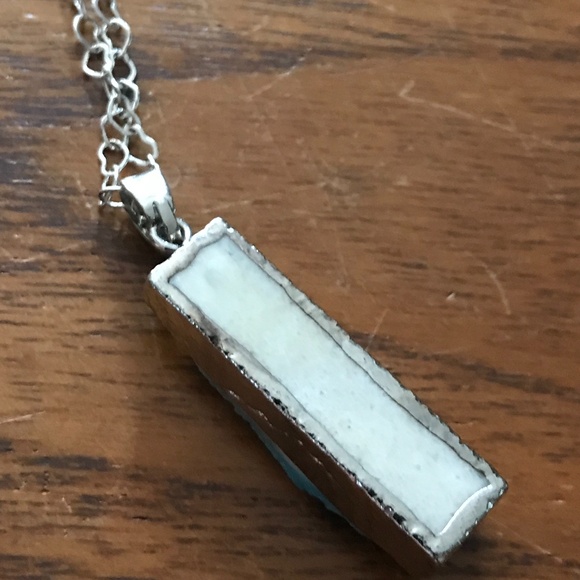 Aqua Coloured Stone Pendant Necklace - 18 inch length - Picture 7 of 11